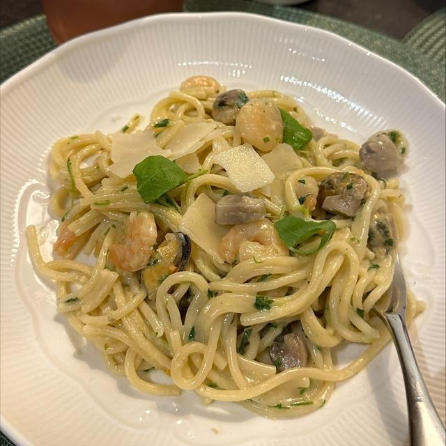 Spaghetti with Shrimp & Mushrooms