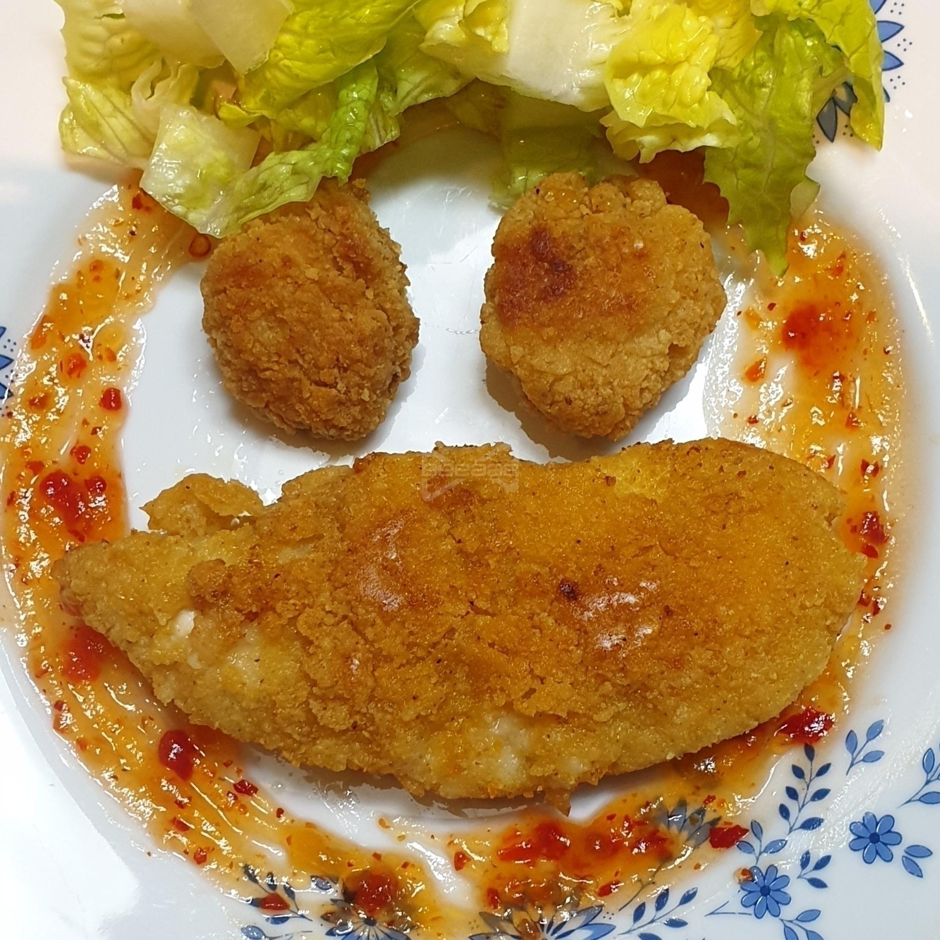 Fried chicken fillet and mushrooms